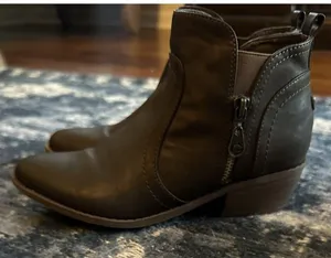 G By Guess Bootie Womens 6.5 Heel Side Zip Ankle Boots Brown Faux Leather thumbnail 2