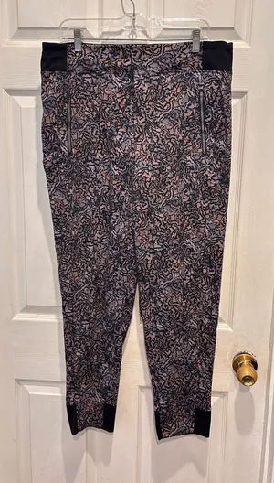 Athleta Trekkie North Jogger Pants Womens 14 Abstract Camo Purple‎ Black Hiking thumbnail 1