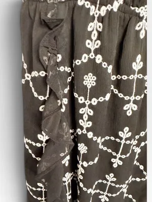 CeCe Black And White Embroidered Ruffle Half Sleeve Dress SZ 12 thumbnail 4