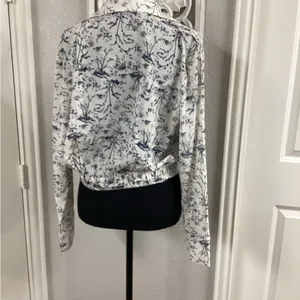 Lush blouse with gathered waist. thumbnail 4