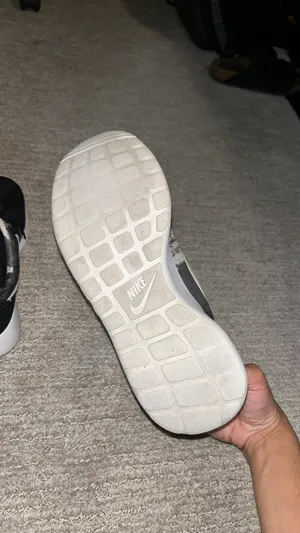 Nike  thumbnail 4