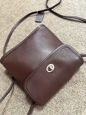 Vintage Coach Tango Flap Leather Small Crossbody Bag in Mahogany code 9049 thumbnail 4
