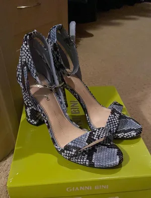 Gianni Bini Heels thumbnail 1