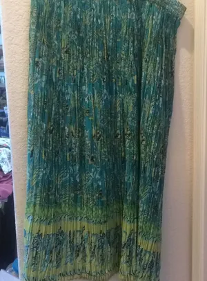 FINAL MARKDOWN White stag boho style skirt 12/14 large thumbnail 1