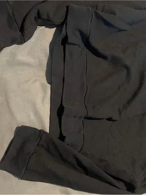 Reformation jeans cropped black sweatshirt small thumbnail 6