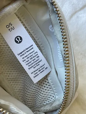 Lululemon Everywhere Belt Bag Nano- Bone/Gold Minimalist New with tags thumbnail 8