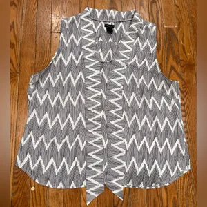 Ann Taylor Black and White Zigzag Blouse thumbnail 1