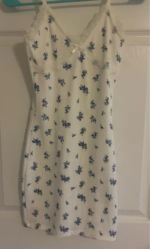 H&M Dress thumbnail 2