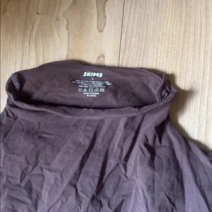 SKIMS Chocolate Brown Lightweight Turtleneck Long Sleeve Top thumbnail 2