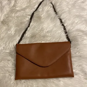 J.Crew 100% Leather Purse /Clutch tan/ brown color excellent condition thumbnail 9