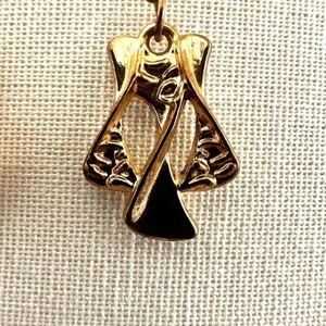 Gold tone drop earrings Gold thumbnail 6
