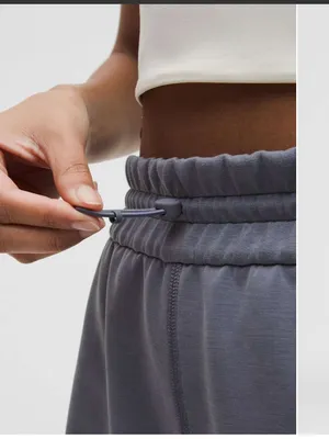 Lululemon Softstreme High-Rise Short 4" thumbnail 5