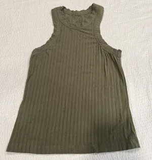 Free people movement olive cropped tank XS women thumbnail 1