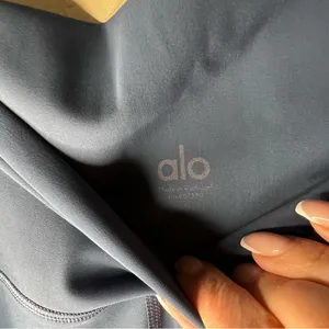 Alo Blue Ripped Warrior High Rise Yoga Leggings‎ thumbnail 9