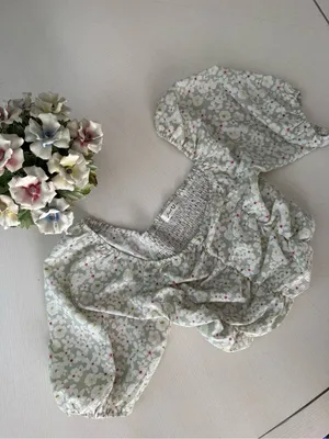 Smocked Floral Puff Sleeve Top - Light Sage Green thumbnail 5