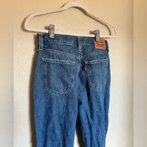 Levi‘s Low Pro Straight Jeans Sz 26 High Rise Distressed Medium Blue‎ Wash thumbnail 8