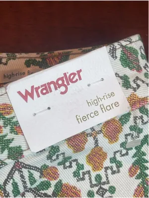 NWT Wrangler Fierce Flare Jeans Floral Pattern High Rise Boho Retro Style Sz 12 thumbnail 16