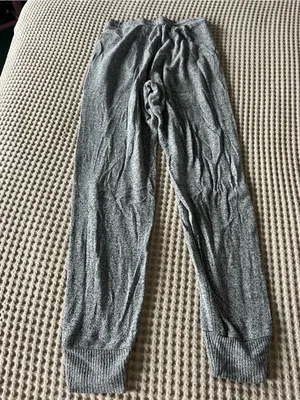 Hollister Heather Gray Knit sweatpants thumbnail 4