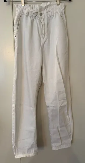 Zara White Paperbag Waist jeans Sz 2 thumbnail 1