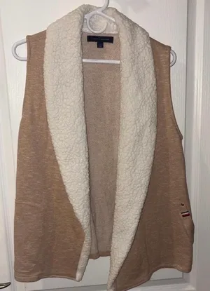 Tommy Hilfiger reversible sherpa/faux suede vest- large thumbnail 1