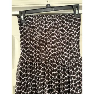 White House/Black Market Strapless Black‎ Patterned Dress thumbnail 4