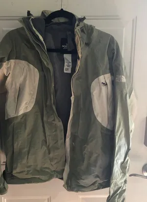 Women's North Face Waterproof‎ Shell thumbnail 1