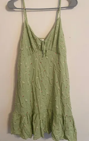 Dress thumbnail 1