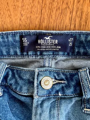 Hollister Ultra High Rise Patchwork Mom Jeans thumbnail 2