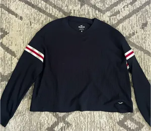 Hollister Boyfriend Tee Long Sleeve thumbnail 1