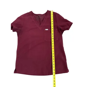 FIGS Women's Catarina One-Pocket Scrub Top thumbnail 4
