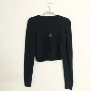 Alo Yoga Snuggle Up Sweater Cropped Cardigan Black XS thumbnail 7