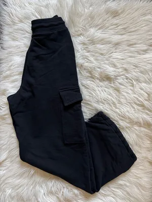 UNIQLO cargo sweatpants thumbnail 1