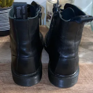 Dr. Martens 1460 Women’s Black Chukka Combat Boots Size 5 thumbnail 8