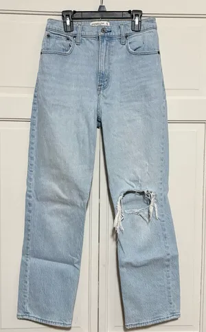 Abercrombie & Fitch The 90s Straight Ultra High Rise light wash jeans size 26S thumbnail 1