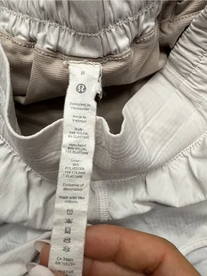 lululemon athletica Women’s 8 Light Beige Athletic lined Shorts thumbnail 5