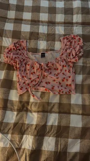 Shein Top Crop thumbnail 3