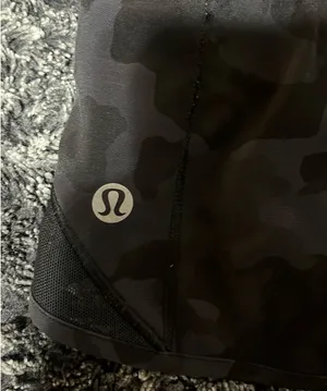 Lululemon 2.5" Hotty Hot Shorts thumbnail 3
