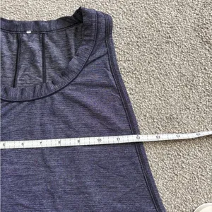 Lululemon Muscle Tank - size 4/6 thumbnail 4
