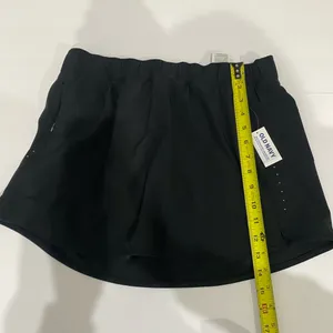 NWT Old Navy Mid-Rise StretchTech Run Shorts 3-inch inseam Size M thumbnail 7