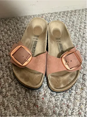 Birkenstock Madrid Big Buckle in Soft Pink Old Rose- Size 38 (7) thumbnail 3