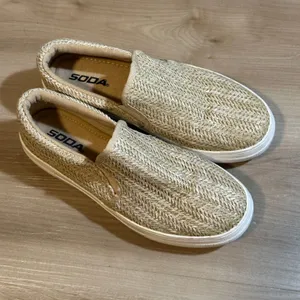 Soda Raffia Slip On Sneakers Womens 7 Tan Woven Platform Shoes Boho Beach Casual thumbnail 3