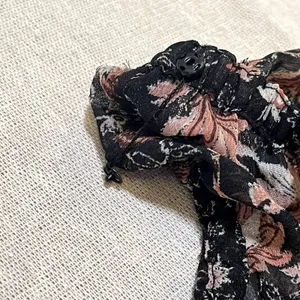 Madewell | Lucie Smocked Peasant Top in Floral | Small thumbnail 10