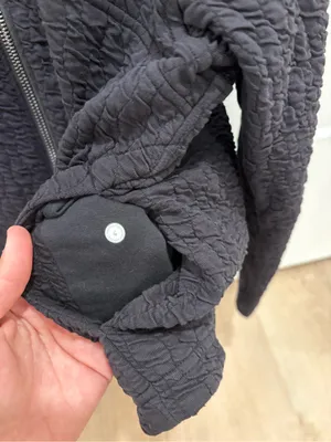 Lululemon Rippled Fill Zip Jacket Size 4 thumbnail 3