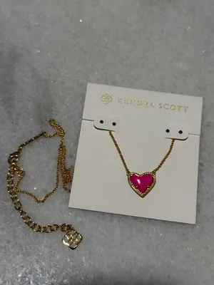 Kendra Scott Gold Necklace with Hot Pink Heart Pendant new thumbnail 3
