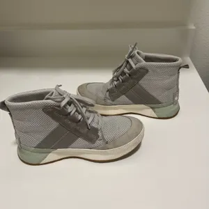 Sorel‎ Women's Out N About III Mid Sneaker Boot Size 6 thumbnail 4