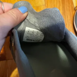 Lululemon Chargefeel Sneakers Grey And Pink Size 8 thumbnail 4