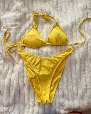 Triangle Bikini thumbnail 1