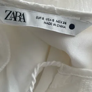 Zara Crochet Embroidered Dress Maxi‎ Bloggers Fav thumbnail 16