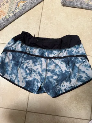 Lululemon Speed Up Tie-Dye Shorts Blue 2.5" thumbnail 2