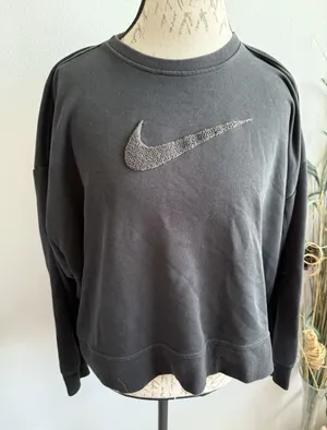 Nike Dri-FIT Get‎ Fit Women's Swoosh Oversized Training Crew Long Sleeve XLarge thumbnail 1